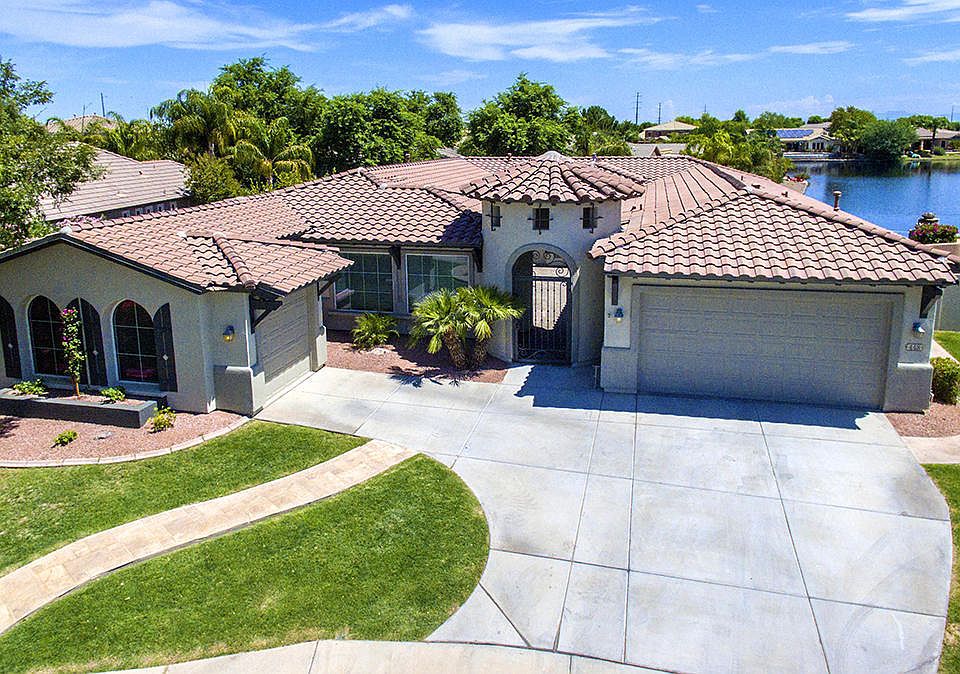 1st image of 448 E Horseshoe Dr