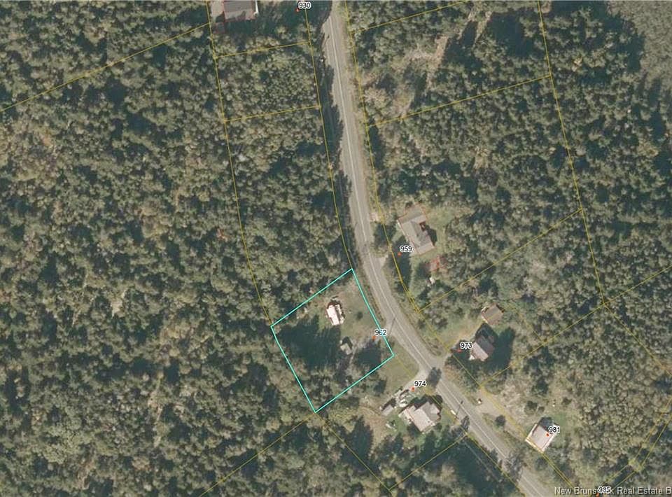 2nd image of 962 North Rd