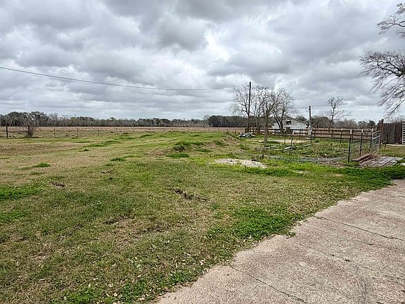 2nd image of 4421 Nobles And Geheb Rd