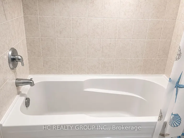 44 Turnhouse Cres — Photo 7