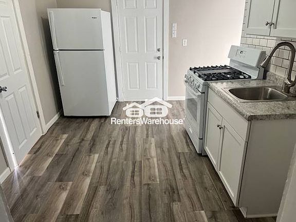 3rd image of 792 Edmund Ave Unit 2
