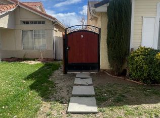 39312 Dunbar St #C, Palmdale, CA 93551