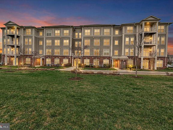 2nd image of 3911 Doc Berlin Dr Unit 37