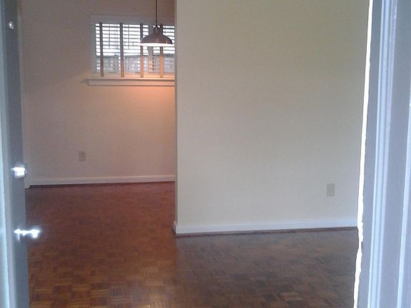 4th image of 2402 Stephenson Ave SW #5