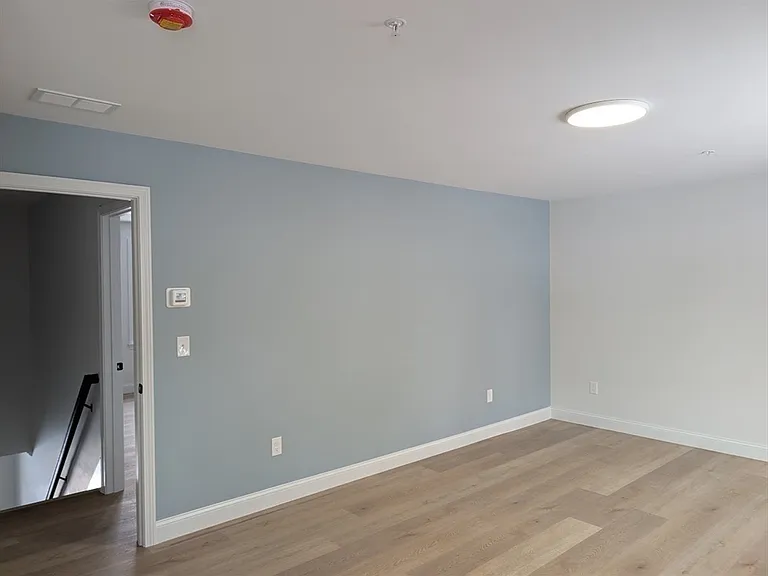 778 Main St #6 — Photo 31