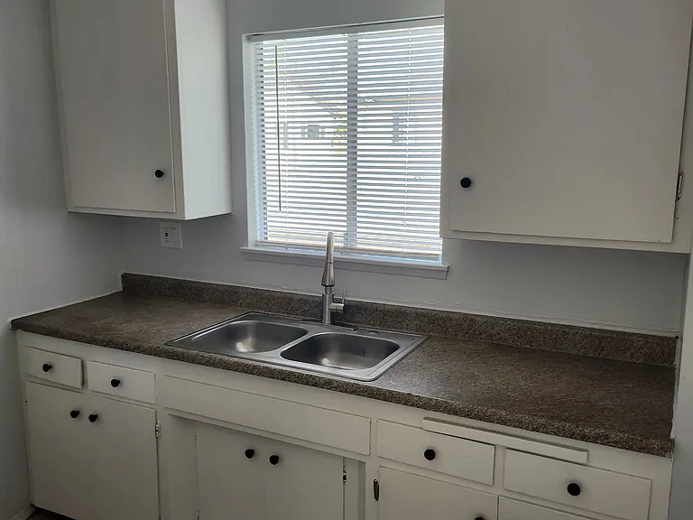 924 Saint Louis Ave #10 — Photo 4