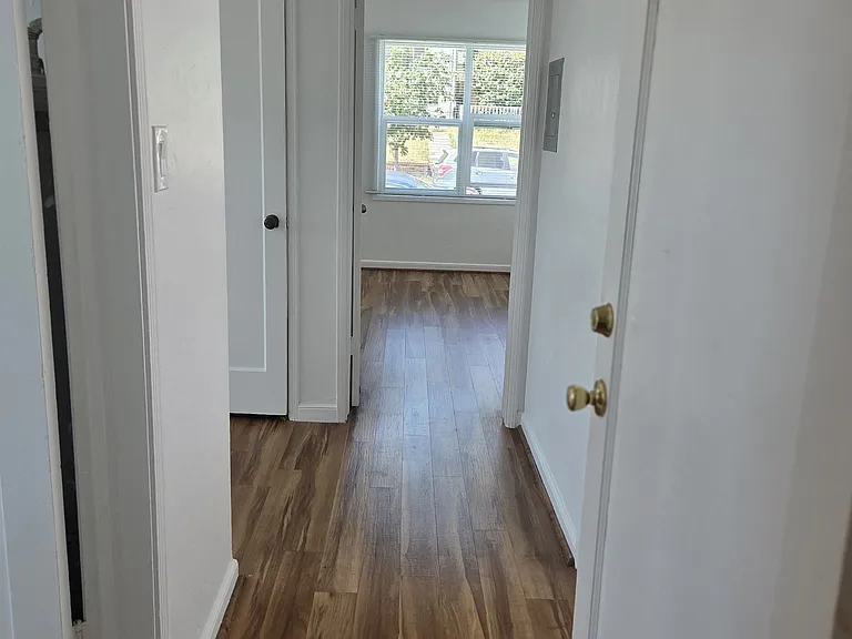 1051 Castro St #1 — Photo 11