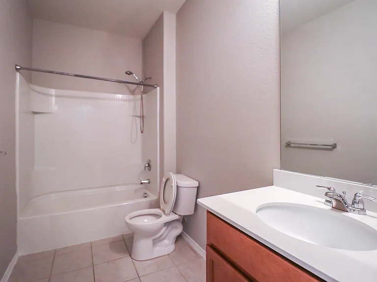 7425 Bronsind Trl — Photo 17
