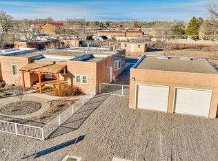 2317 Campbell Rd NW, Albuquerque, NM 87104