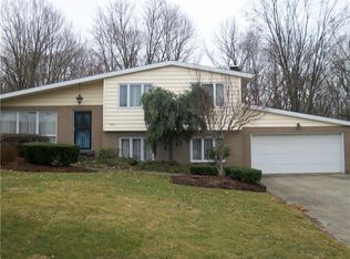 3400 Lamor Rd, Hermitage, PA 16148