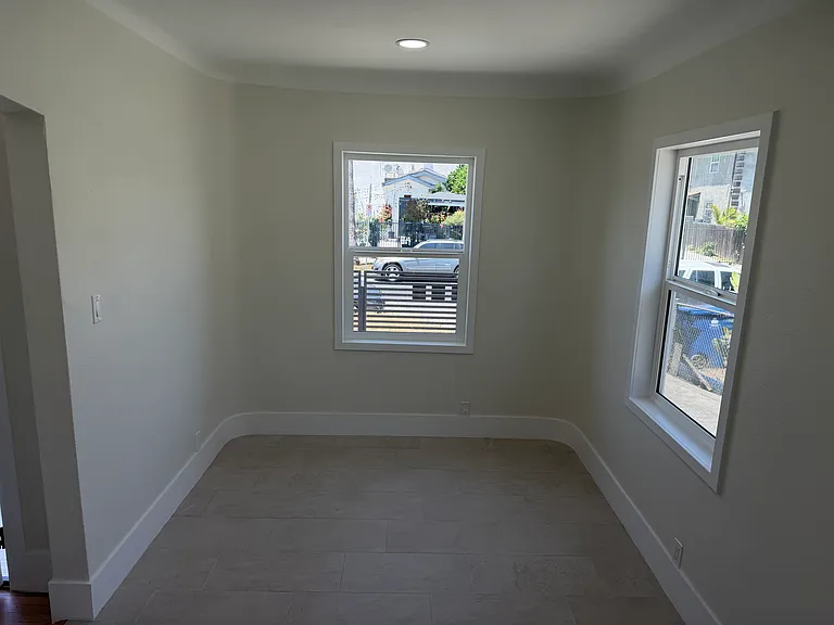 8640 Baring Cross St — Photo 5