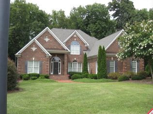 5608 Hedgeshire Ct, Greensboro, NC 27407