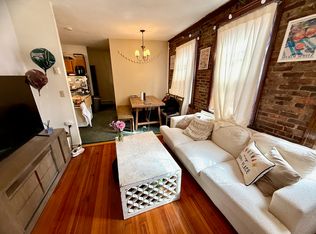11 Phillips St APT 3, Boston, MA 02114