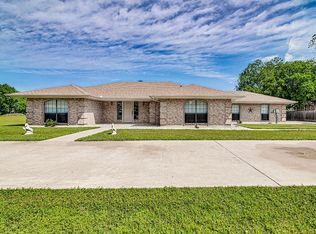 919 Oak Grove Rd E, Burleson, TX 76028