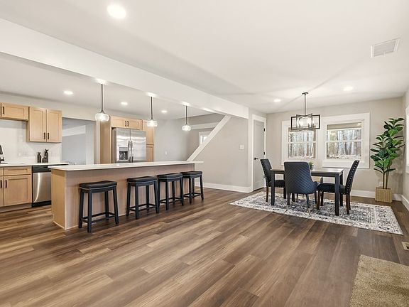 5th image of 3854 Needham Rd