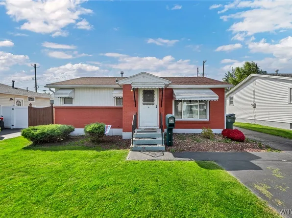 59 King Ave, Depew, NY 14043