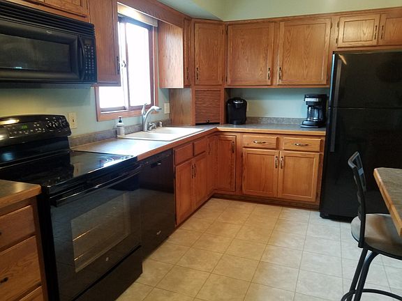Kitchen 1051 Green Bay St Onalaska view