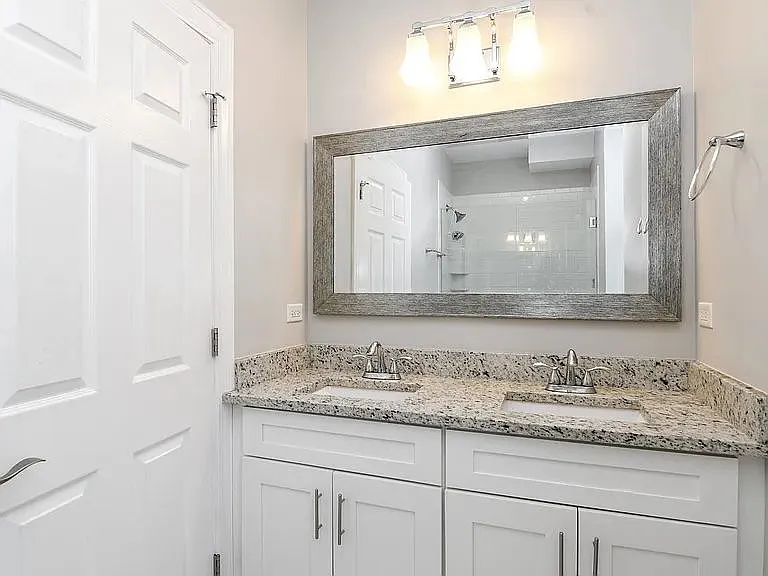 1837 N Wolcott Ave #1 — Photo 7