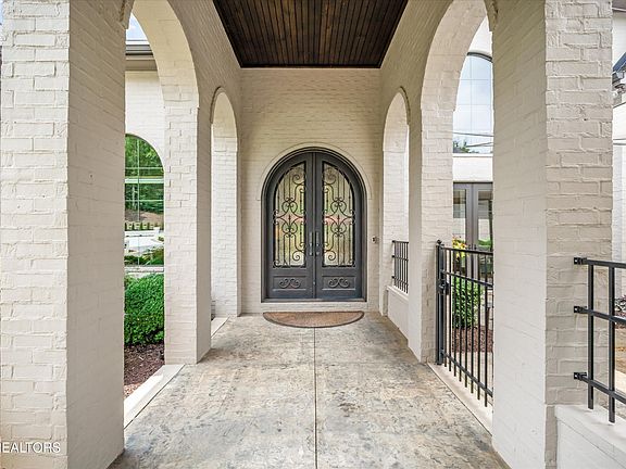 3rd image of 2403 Woodland Reserve Ln