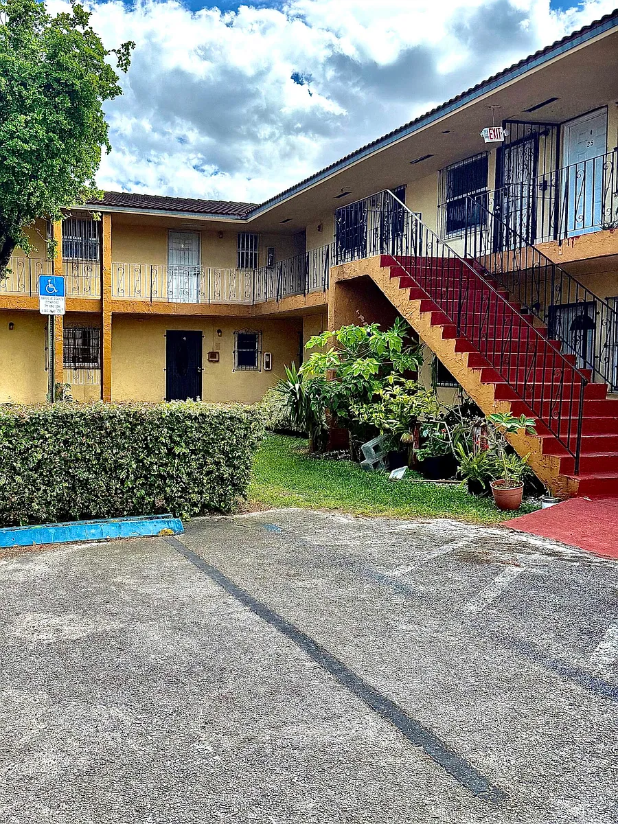 Building Photo - 4050 NW 135th St #22-1