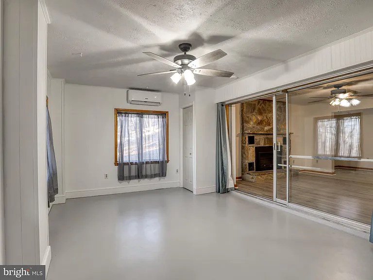 214 Bridle Path Rd — Photo 9