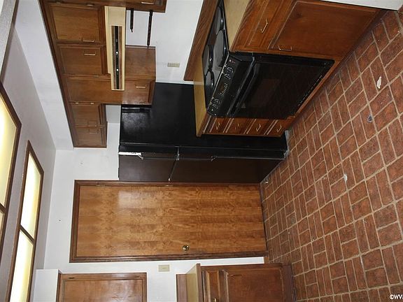 3rd image of 1516 Seattle Slew Dr SE