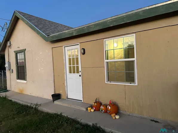 304 N 8th St, Carlsbad, NM 88220