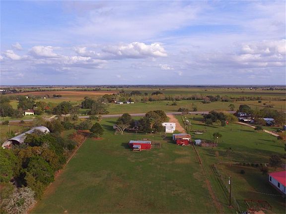 4th image of 1731 Fm 949