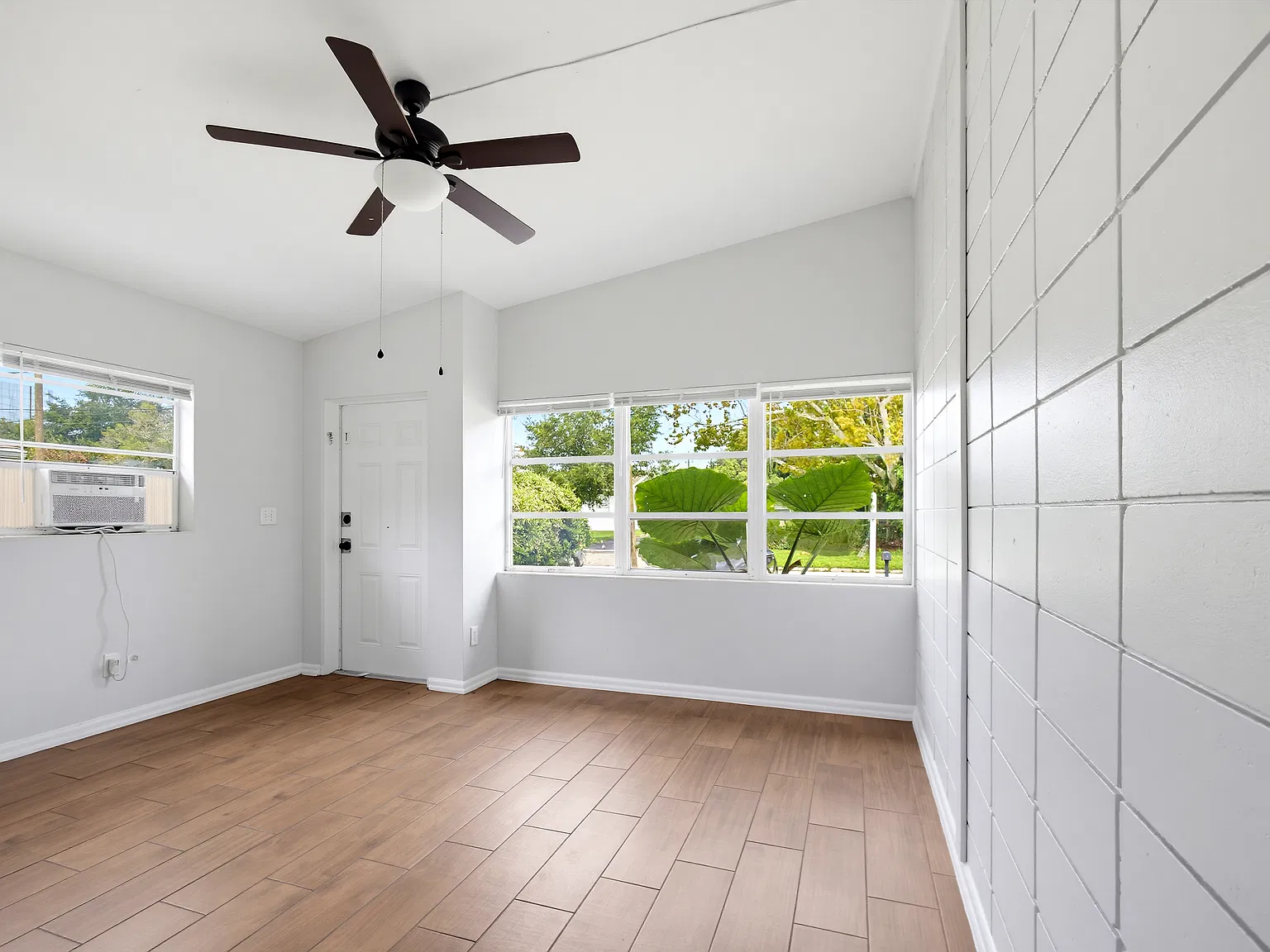 2 bed, 810 sqft, $1,650 — Photo 4