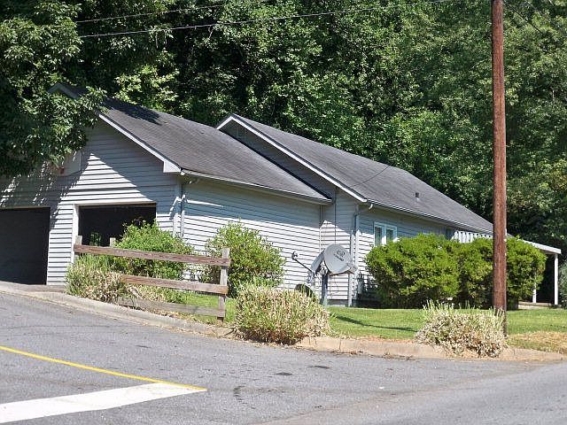 2nd image of 1001 8th St
