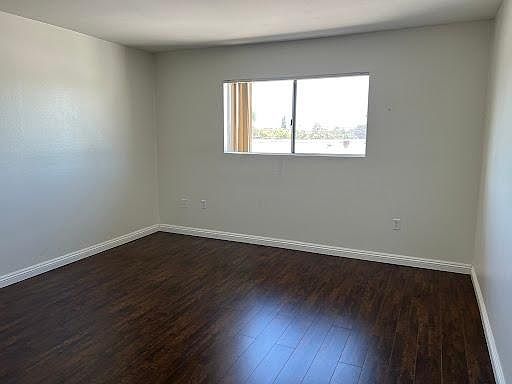 5th image of 121 Stedman Pl APT E