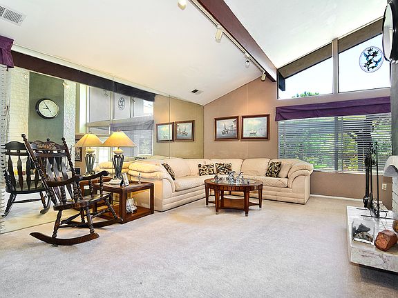 4th image of 31730 Bainbrook Ct