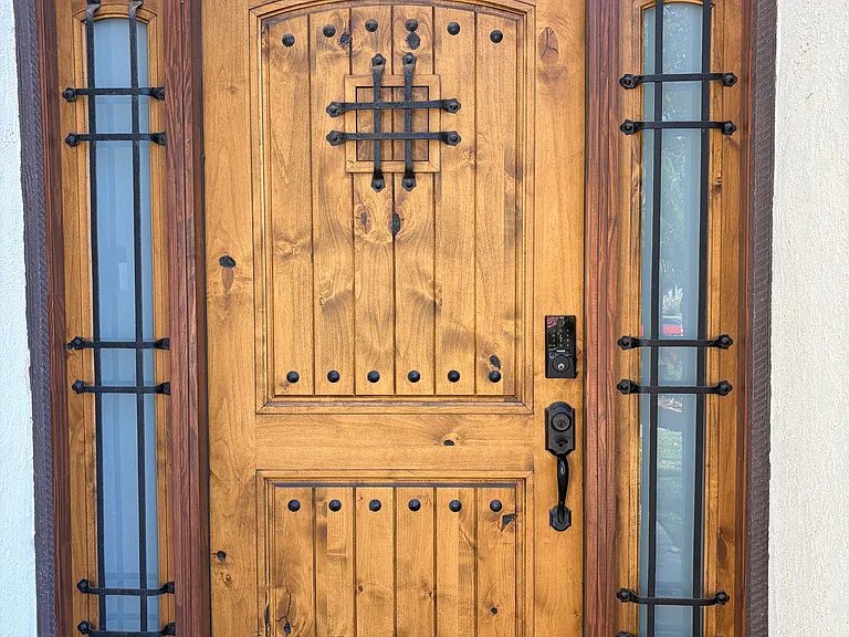 1940 Kensington Ln — Photo 3