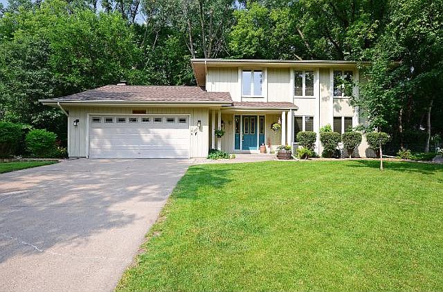 1st image of 1735 Peony Ln N