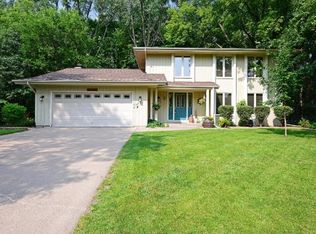 1735 Peony Ln N, Plymouth, MN 55447
