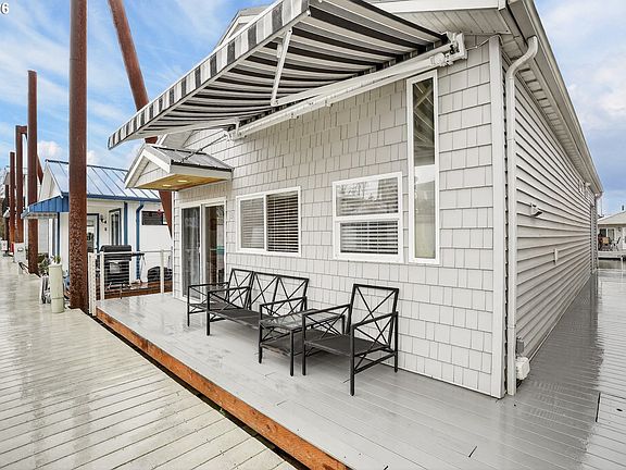 2nd image of 19609 NE Marine Dr #D5