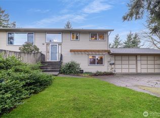 6743 La Bello Dr, Lynden, WA 98264