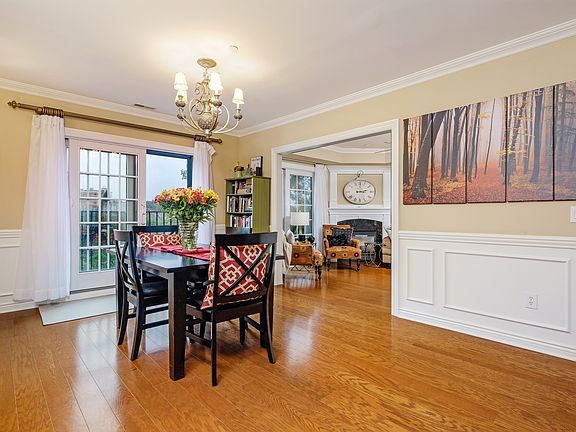 5th image of 100 Sheldrake Pl #10015