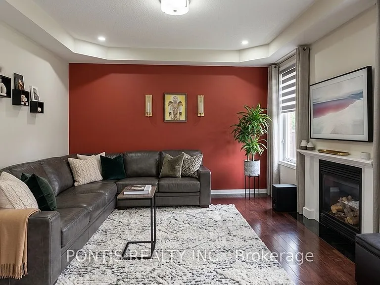 33 Clyde Rd — Photo 3