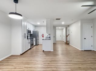 824 Admissions Ct, Virginia Beach, VA 23462