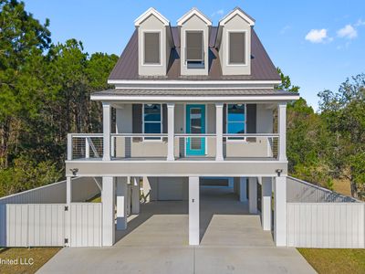 200 Farrar Ln, Waveland, MS, 39576