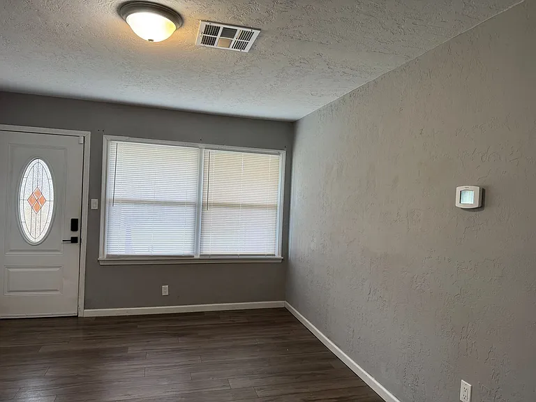 2301 NW 36th St — Photo 5