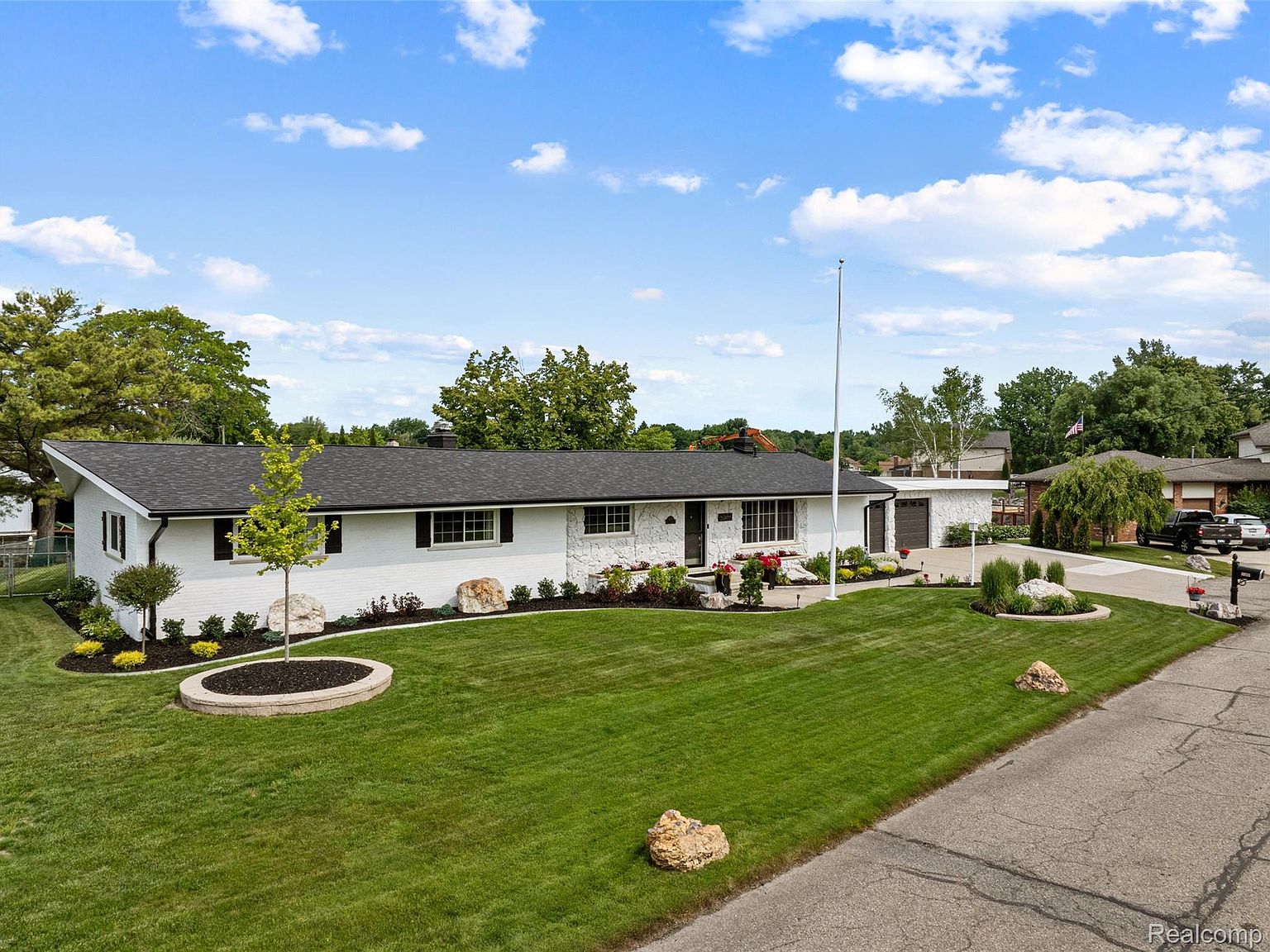 49775 Keycove St, Chesterfield, MI 48047 | MLS #20261008078 | Zillow