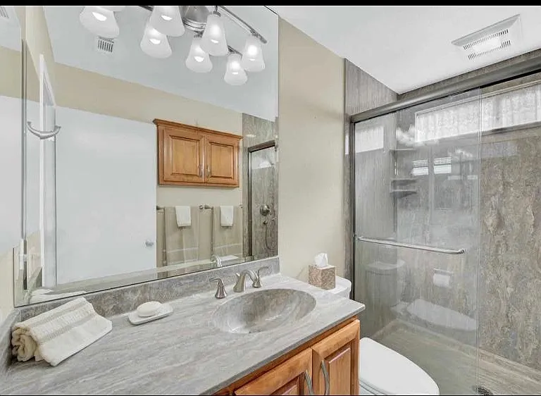 2519 Raleigh Ct — Photo 19