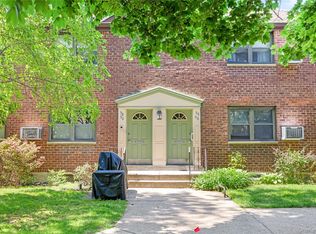 58-48 246th Cres, Queens, NY 11362
