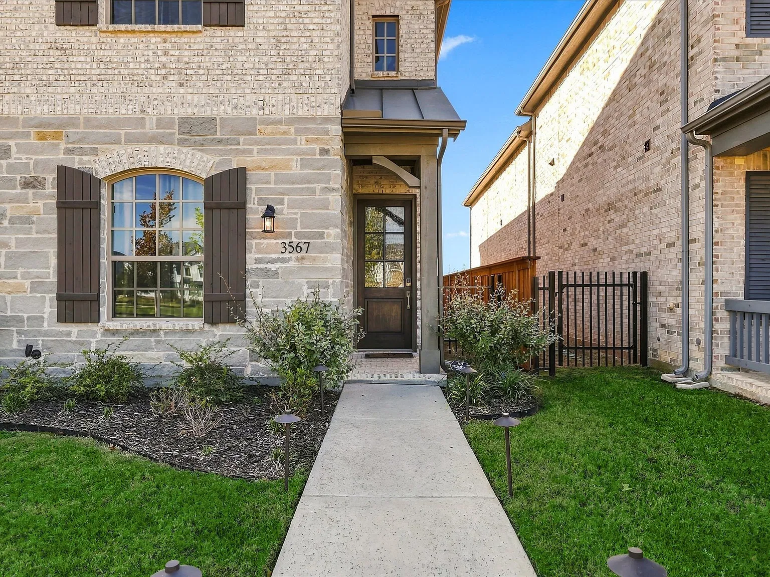 4 bed, 3.5 bath, 2658 sqft, $4,200 — Photo 3
