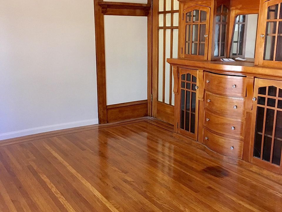 1st image of 105 18th Ave APT 1