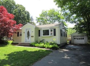 1020 Meadow St, New Bedford, MA 02745