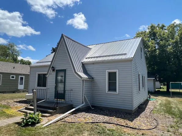 618 E 2nd St, Redwood Falls, MN 56283