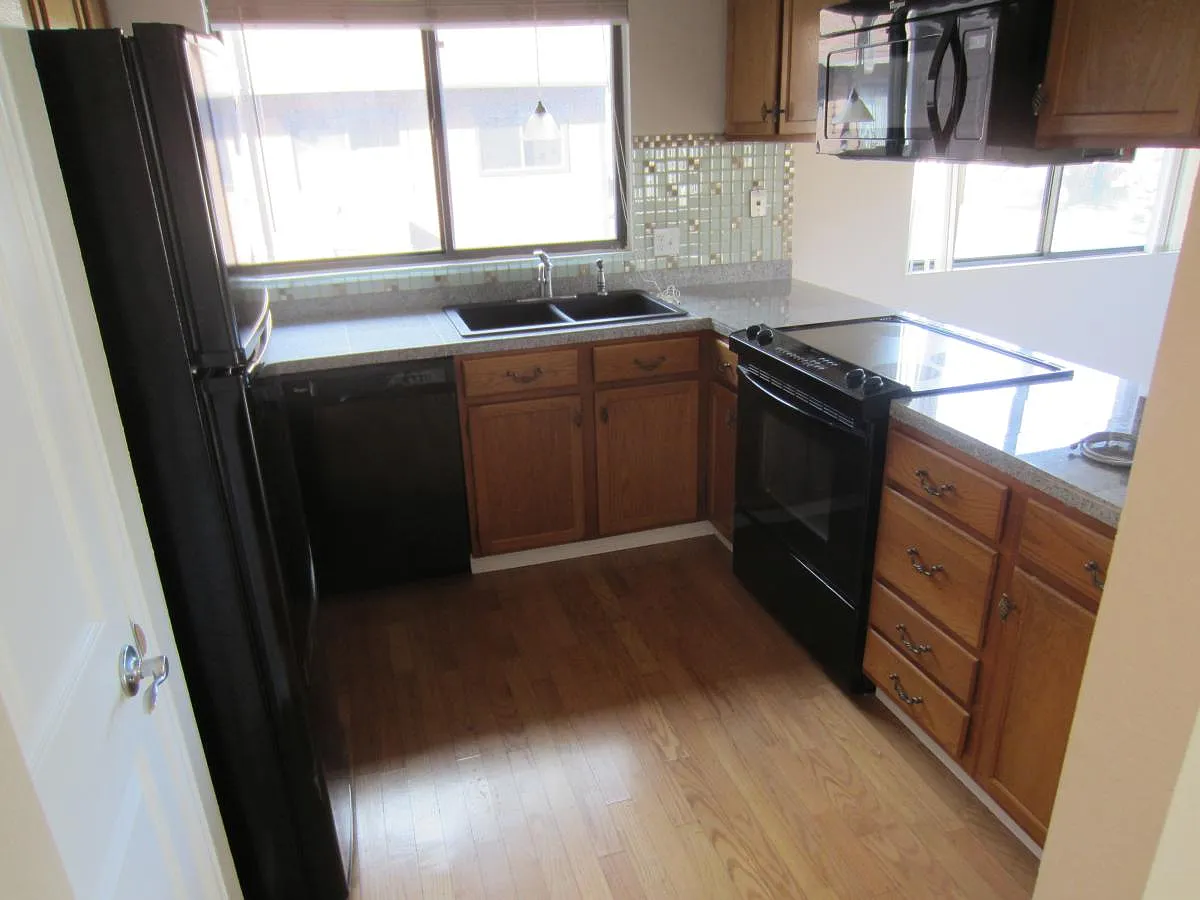 2 bed, 1.5 bath, 1200 sqft, $1,950 — Photo 1